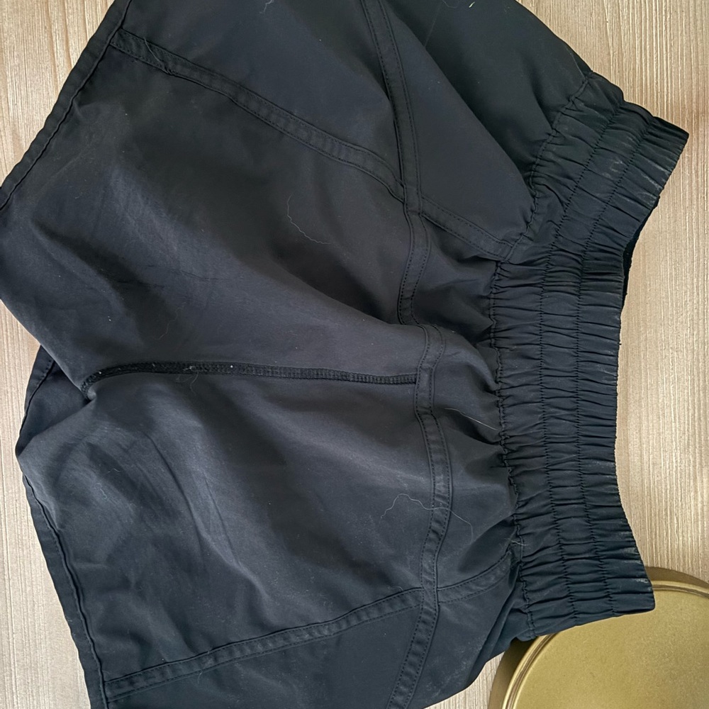 lululemon tracker shorts